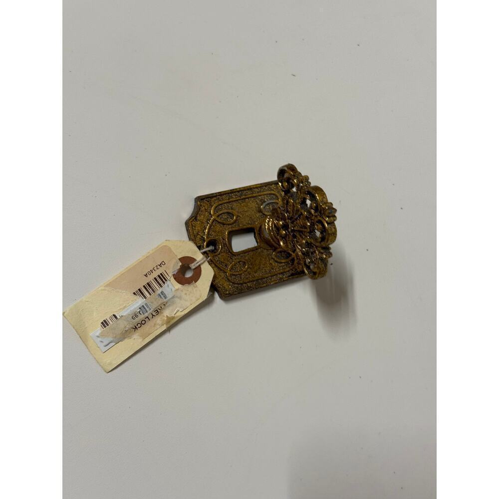 Victorian Style Keyhole Escutcheon - kk523 - Picture 2 of 5